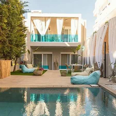 G&m Luxury With Pool Apartment