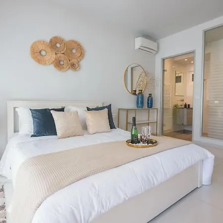 G&m Luxury With Pool Apartman