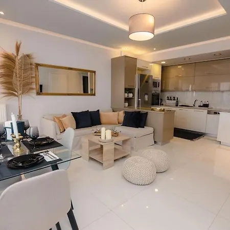 Apartment G&m Luxury With Pool *