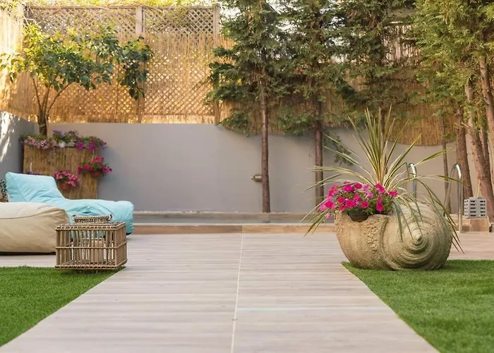 G&m Luxury With Pool Apartament *