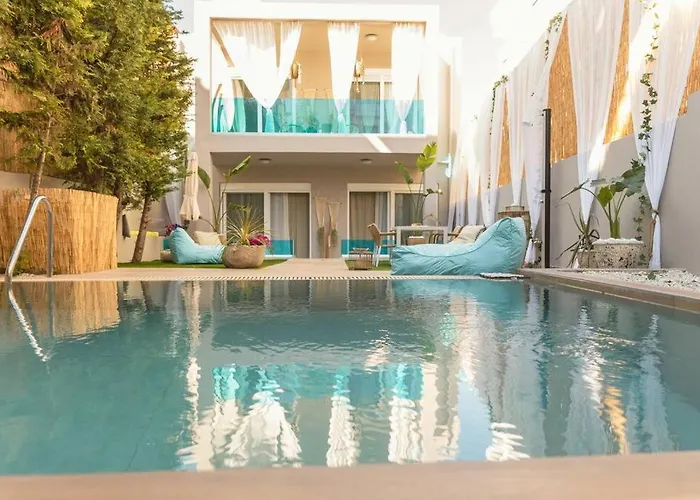 G&m Luxury With Pool ハニア