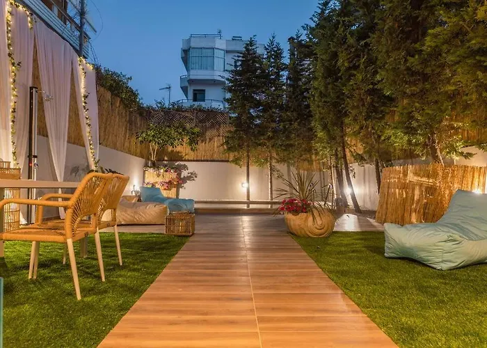 G&m Luxury With Pool Apartment