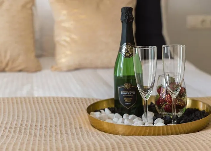 G&m Luxury With Pool Apartment *